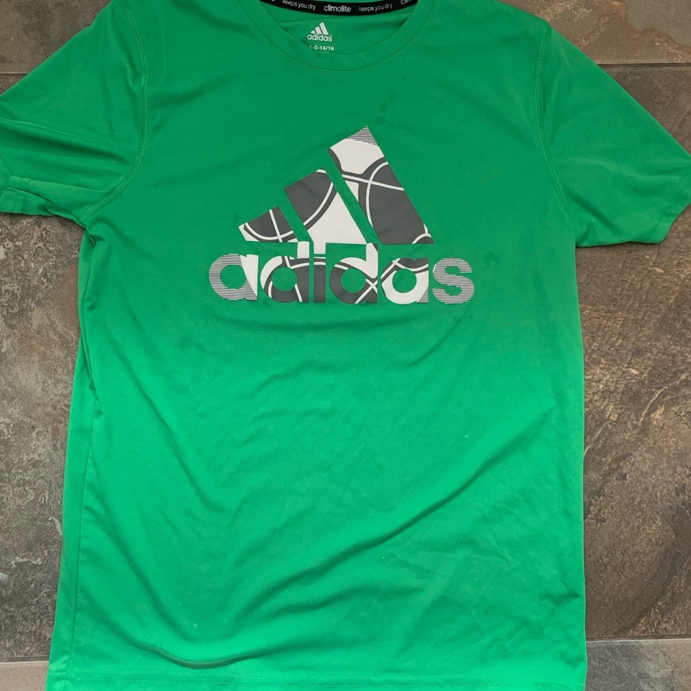 Kids Adidas shirt. Size L (14/16)